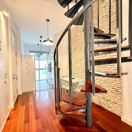 2-bed Duplex High Speed Wifi Διαμέρισμα *